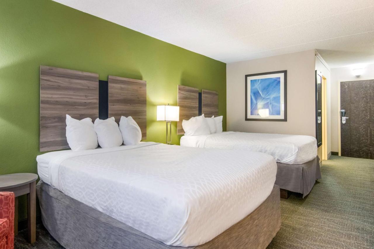 Best Western Dutch Valley Inn New Philadelphia Buitenkant foto