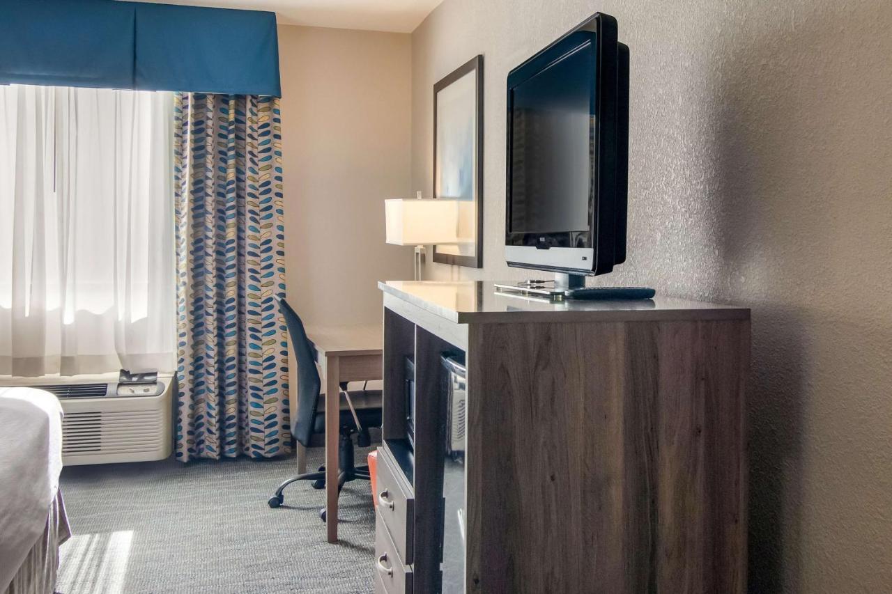 Best Western Dutch Valley Inn New Philadelphia Buitenkant foto