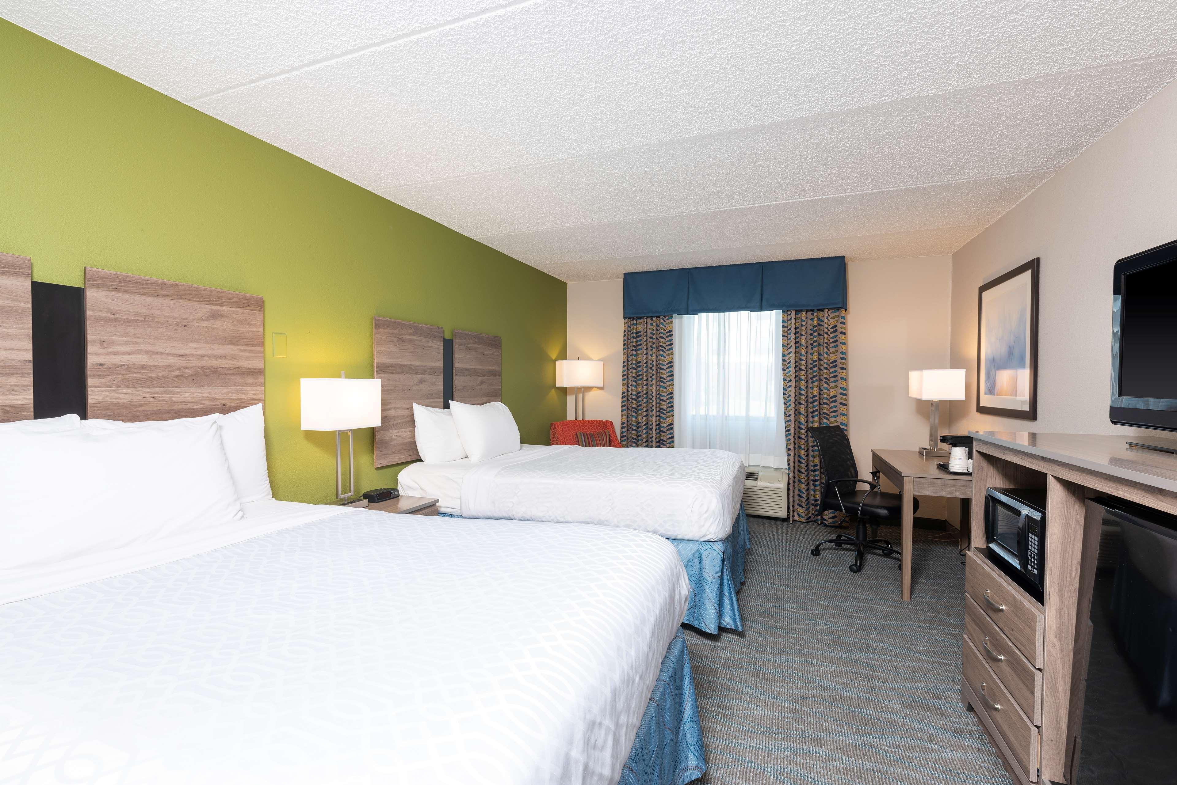 Best Western Dutch Valley Inn New Philadelphia Buitenkant foto